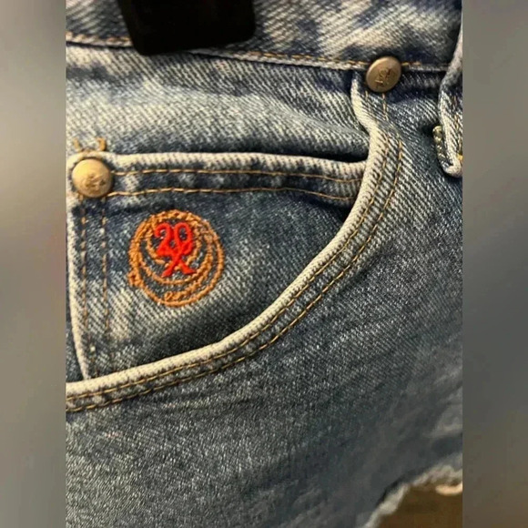 Wrangler Twenty X Womens Blue Jean Shorts - Picture 2 of 6